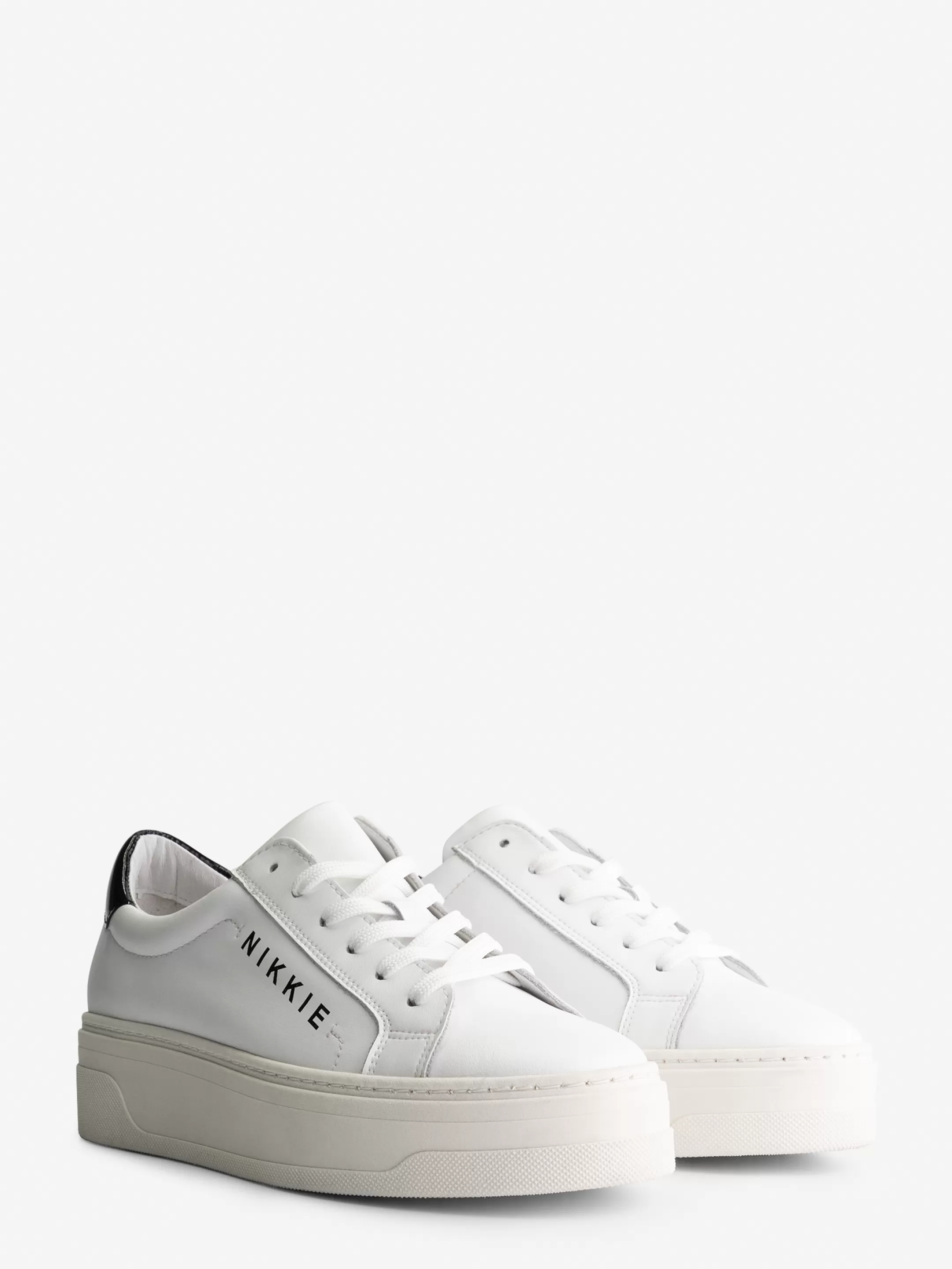 Hot SNEAKER MET LOGO Basics | Sneakers